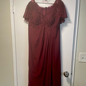 Azazie Mother of the Bride Holga dress size A18 in Cabernet